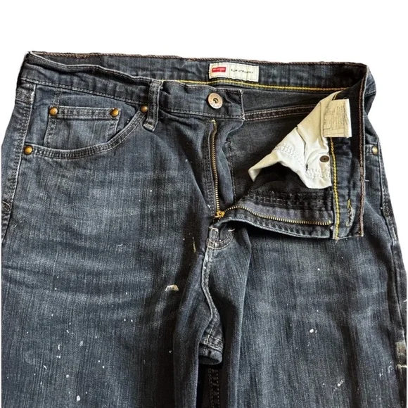 Wrangler Men’s Straight Leg Jean Dark Wash 31x32 *Paint Splattered for Work - Picture 3 of 6